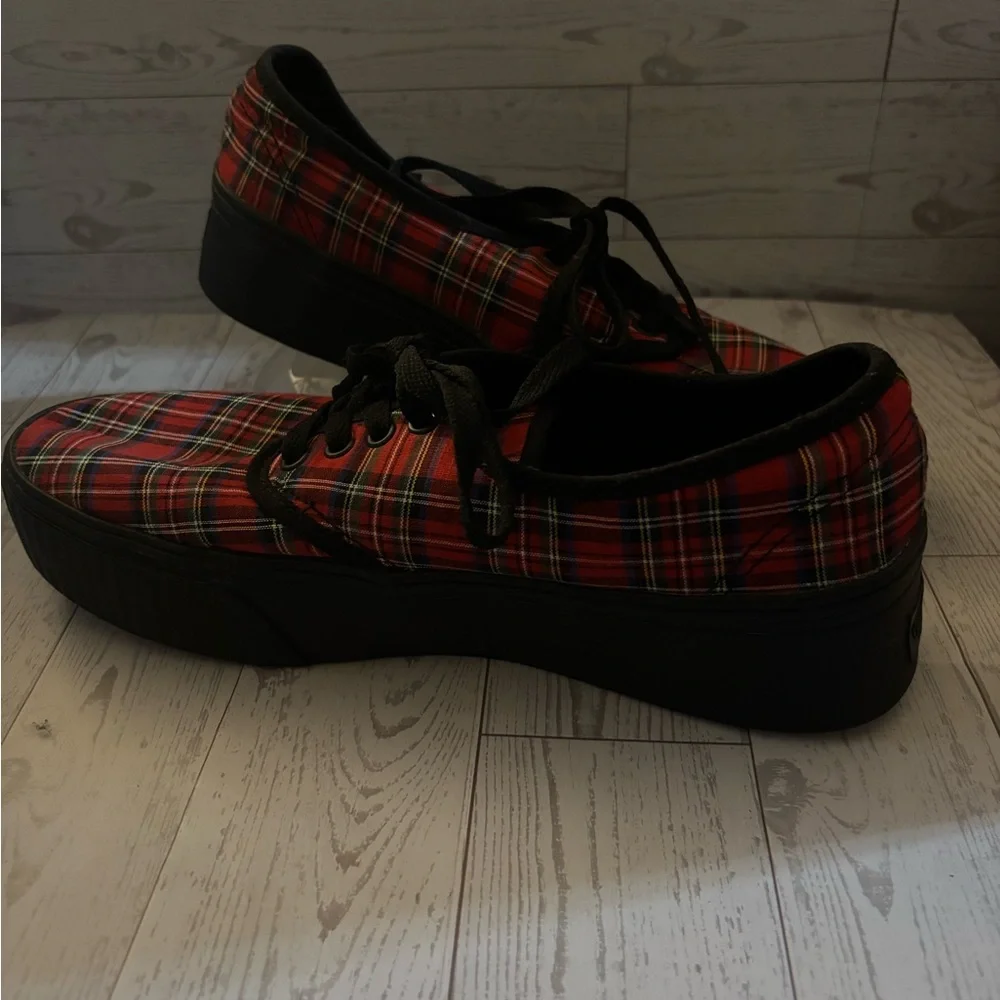 Vans Tartan Plaid Platform Shoes - Picture 2 of 4
